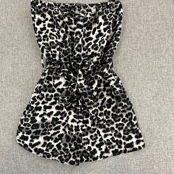 Forever 21 Pants - Forever 21 Leopard Romer Tie‎ Belt Figure Flattering Small Gray Black Polyester